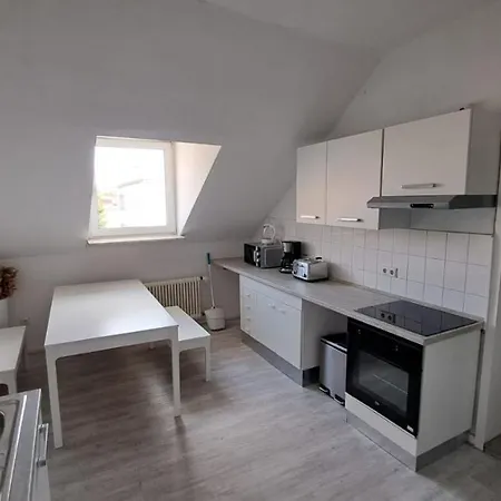 80qm 2,5 In Uninaehe Hauptbahnhofnaehe 4 Einzelbetten 2 Duschen Wohnkueche Neu Apartment *