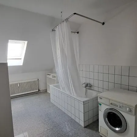 Apartment 80qm 2,5 In Uninähe Hauptbahnhofnähe 4 Einzelbetten 2 Duschen Wohnküche Neu Duisburg
