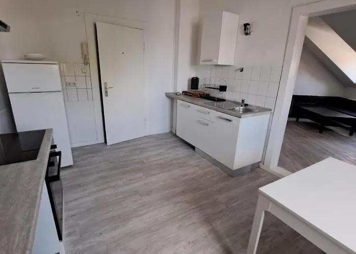 Lejlighed 80qm 2,5 In Uninaehe Hauptbahnhofnaehe 4 Einzelbetten 2 Duschen Wohnkueche Neu Duisburg